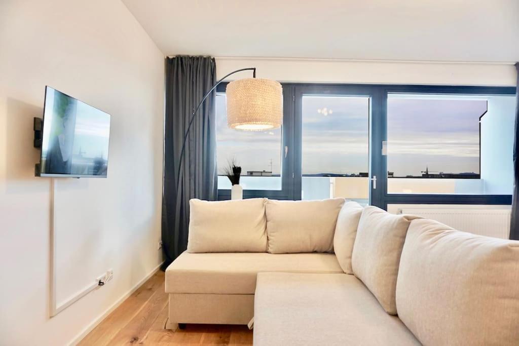 Neu Modernes Apartment In Top Lage, Free Parking Max 1,65M Hoehe Und 1,8M Breite Karlsruhe Esterno foto